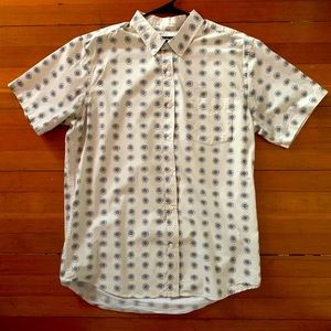 Hurley Men’s Short Sleeve Button Up (L)